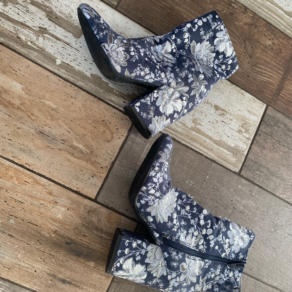 Women’s dress ankle boots - blue & silver fabric